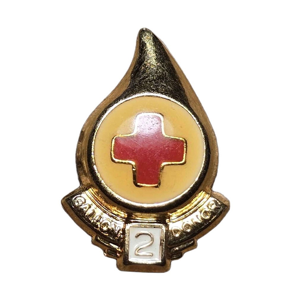 Vintage American Red Cross Two Gallon Blood Donor Lapel Vest Hat Pin K11